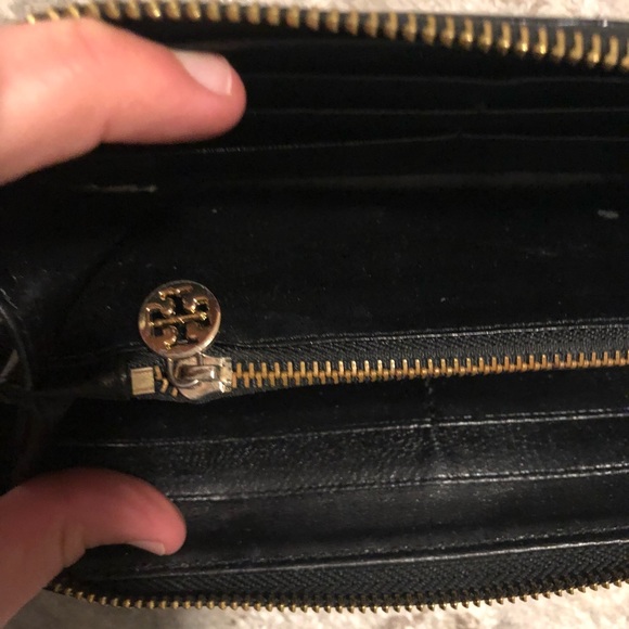 Tory Burch Wallet - Picture 5 of 6